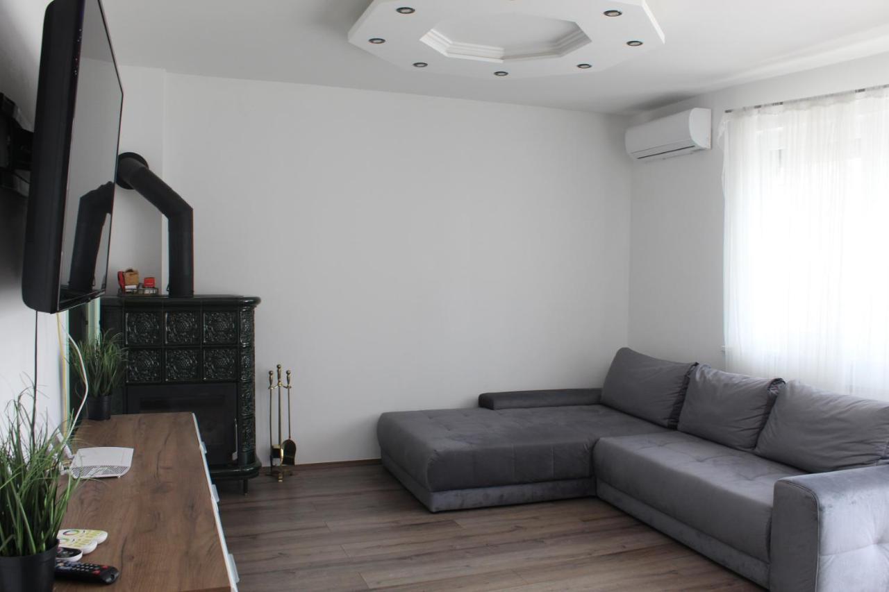 Sunny House Apartman Szegedin Exterior foto