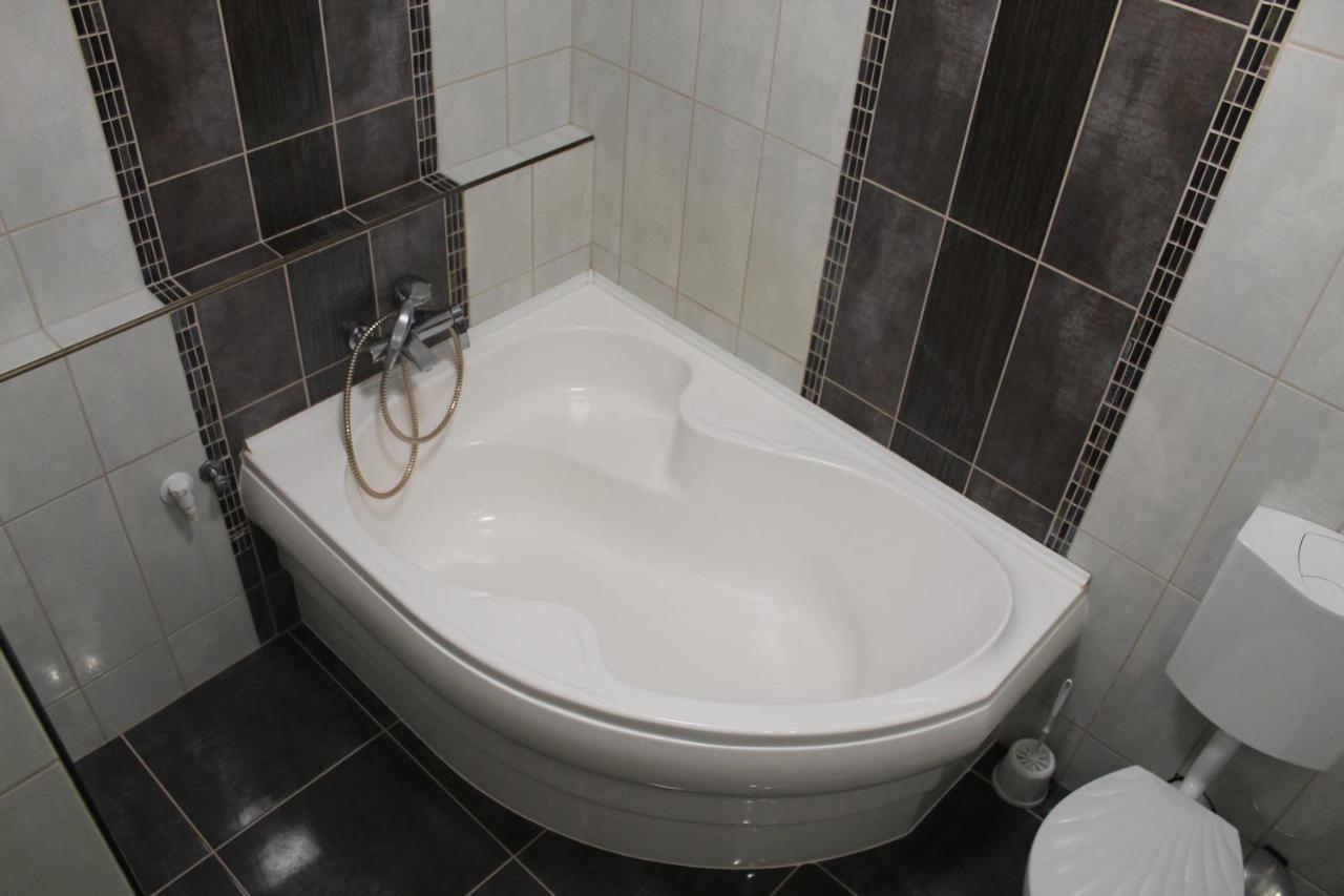 Sunny House Apartman Szegedin Exterior foto