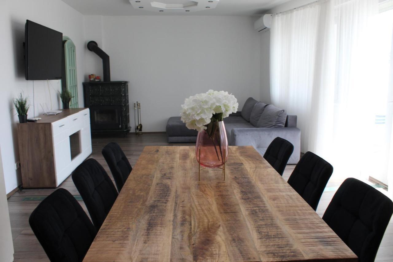 Sunny House Apartman Szegedin Exterior foto