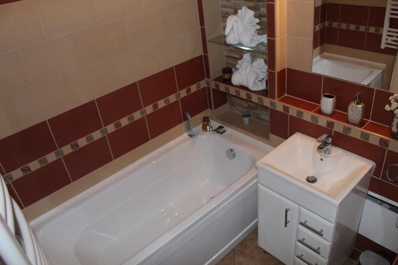 Sunny House Apartman Szegedin Exterior foto